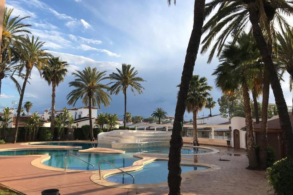 Estudio En Denia Con Piscina Y Wifi Privada, A 100 M Del Mar Exteriör bild